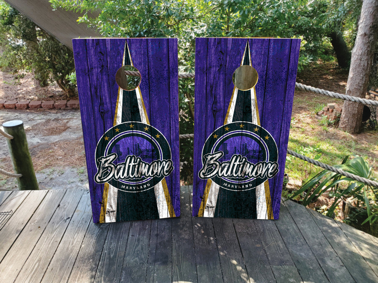 GRUNGY BALTIMORE SKYLINE CORNHOLE BOARDS / SET- DESIGN 2 (WOOD GRAIN) / Set