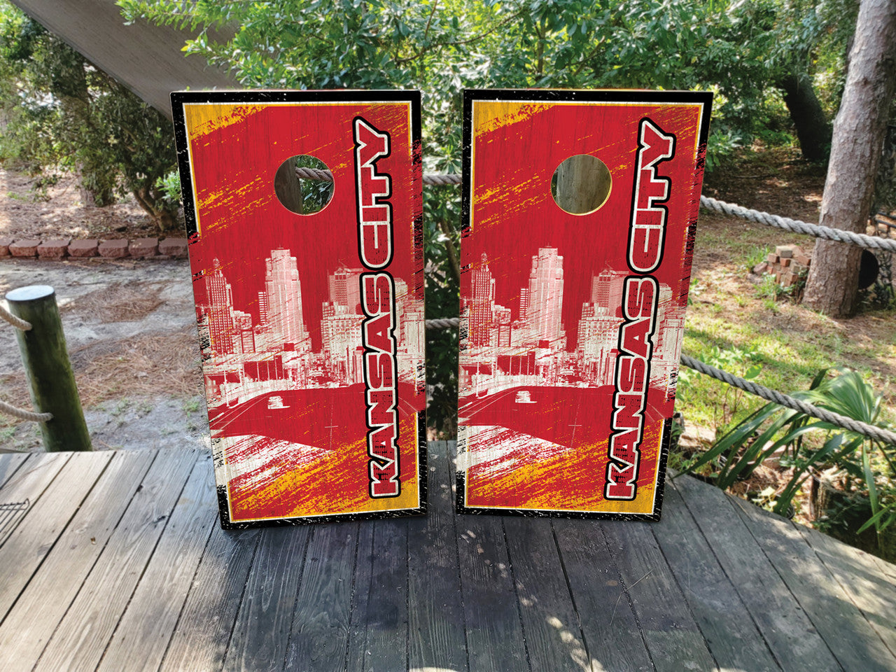 GRUNGY KANSAS CITY SKYLINE CORNHOLE BOARDS / SET- DESIGN 1 / Set