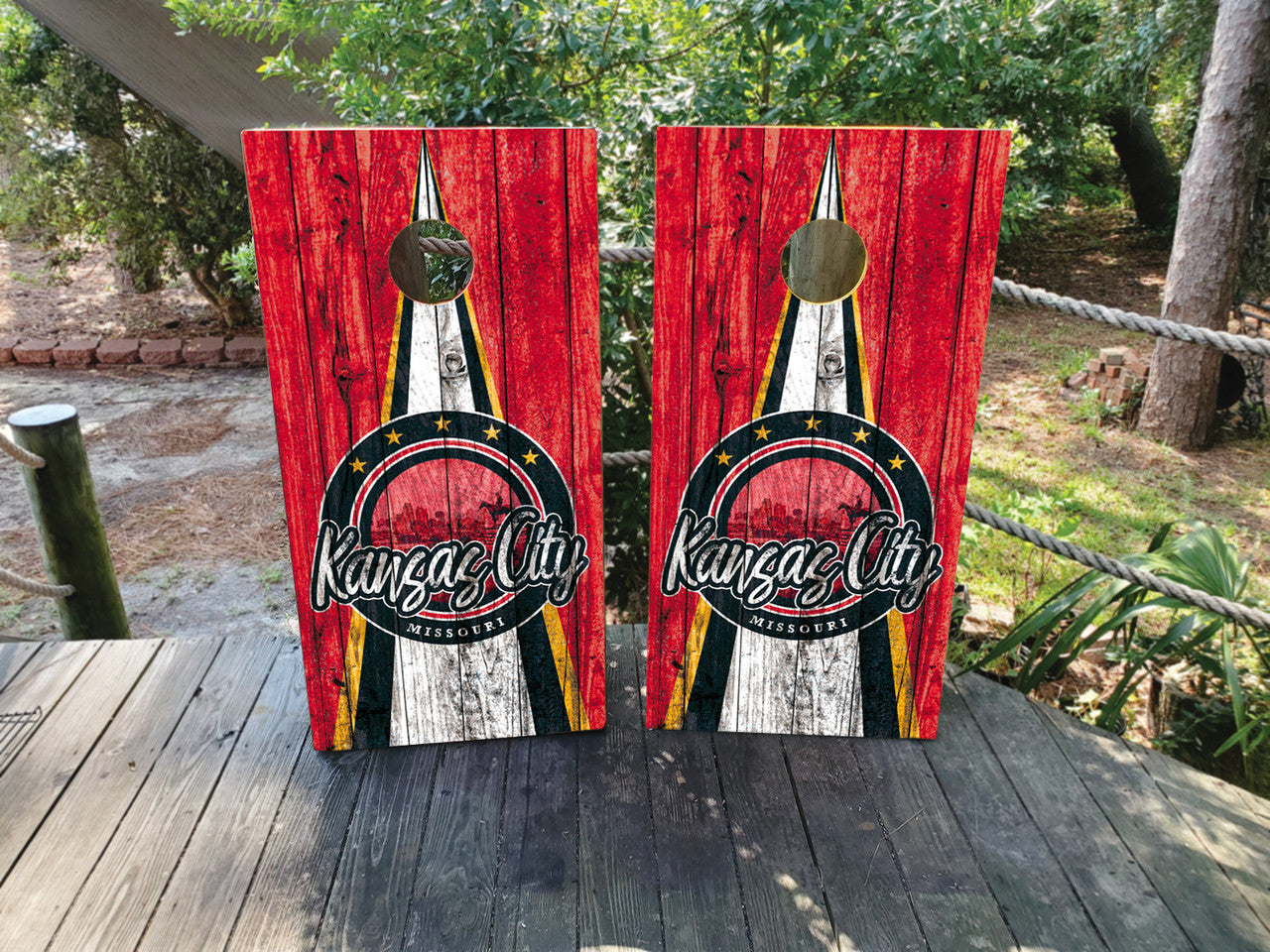 GRUNGY KANSAS CITY SKYLINE CORNHOLE BOARDS / SET- DESIGN 2 (WOOD GRAIN) / Set